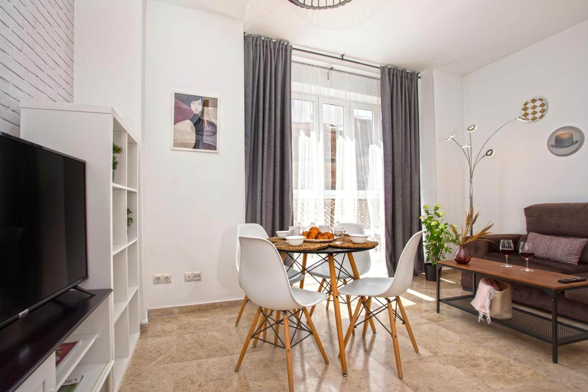 Precioso Apartamento En Pleno Centro By Rent Me Малага Экстерьер фото