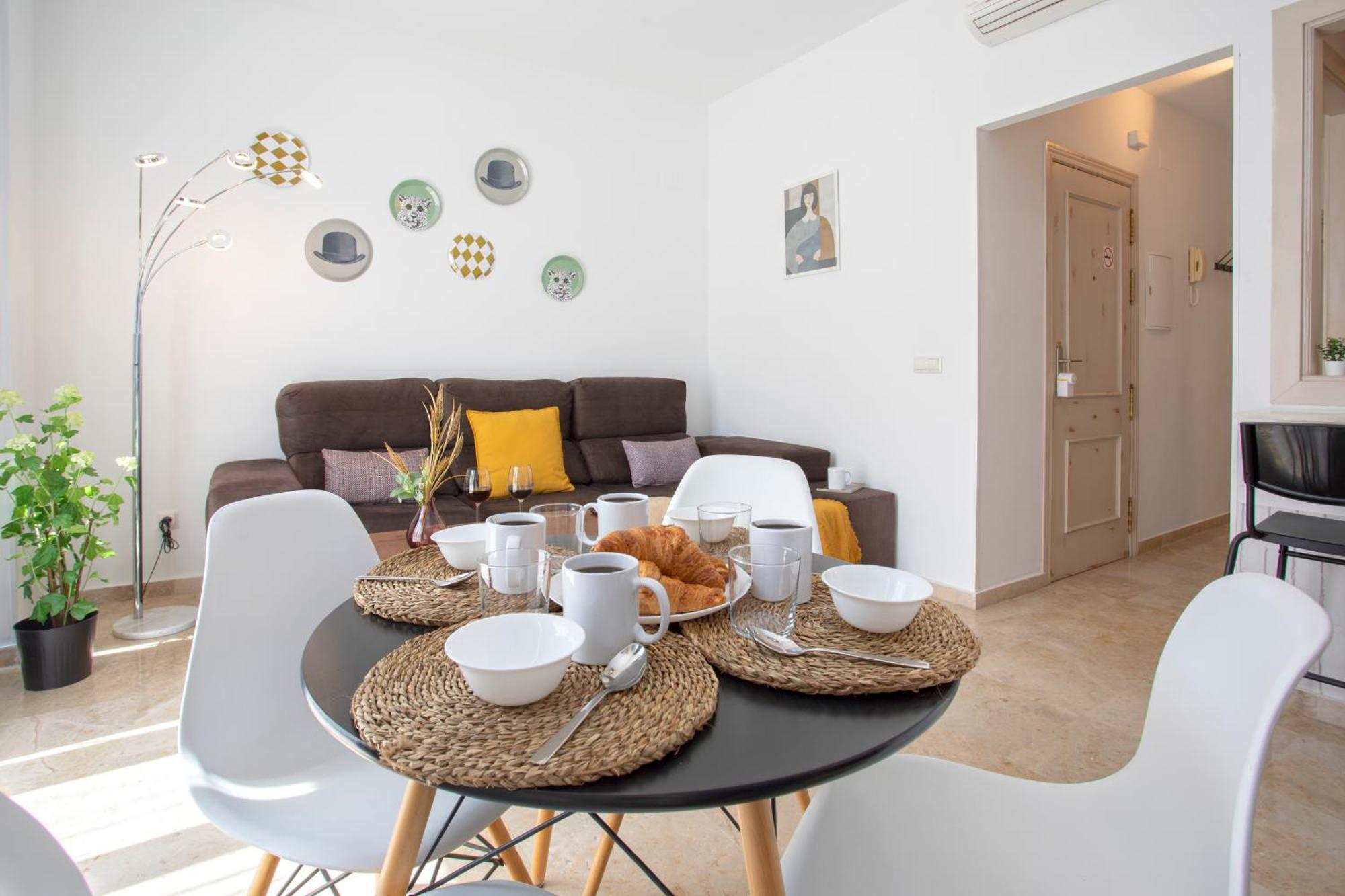 Precioso Apartamento En Pleno Centro By Rent Me Малага Экстерьер фото